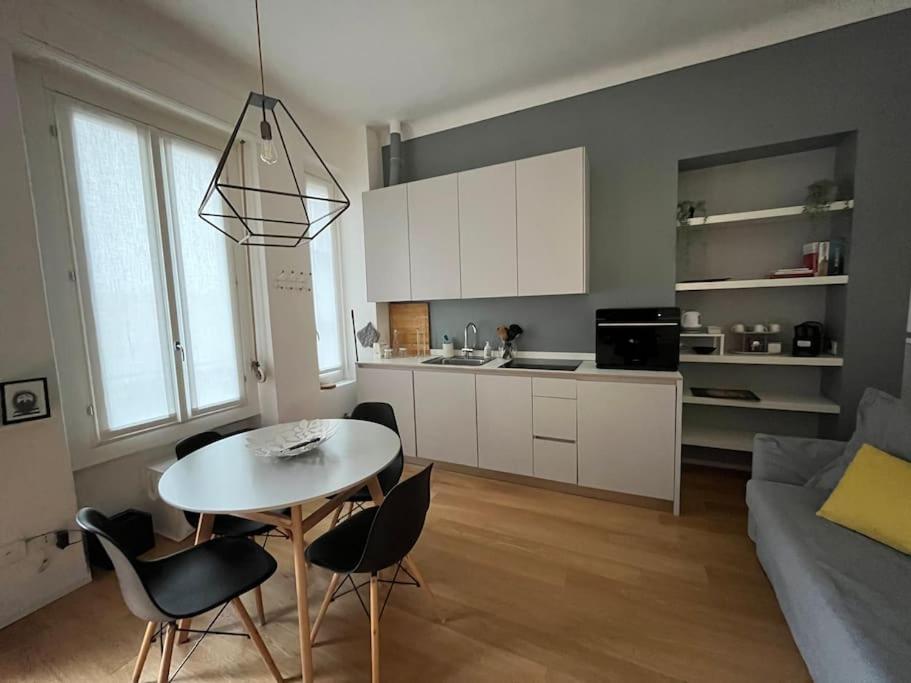 Bilocale Di Charme Leilighet Milano Eksteriør bilde